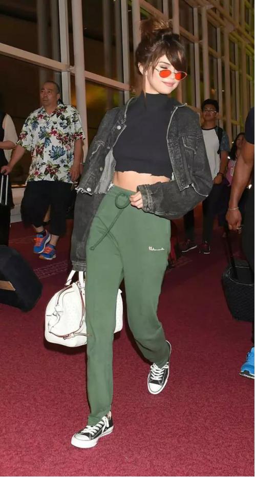 舒适又百搭的帆布鞋怎么穿都好看,帆布鞋时尚又百搭上脚特别好看