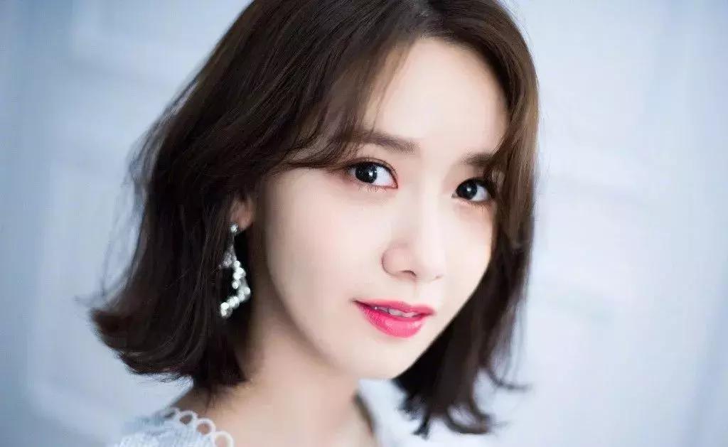 瘦脸最好看发型,40岁的瘦脸减龄发型短发