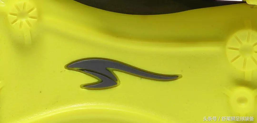 为中国人设计的足球鞋,为亚洲人打造的足球鞋