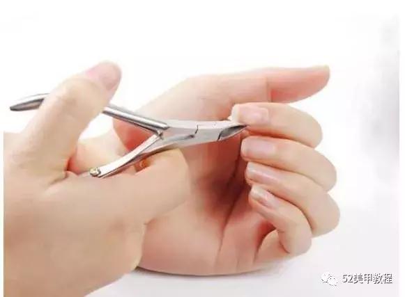 美甲如何包边保持得持久教程,美甲都哪几个步骤需要包边