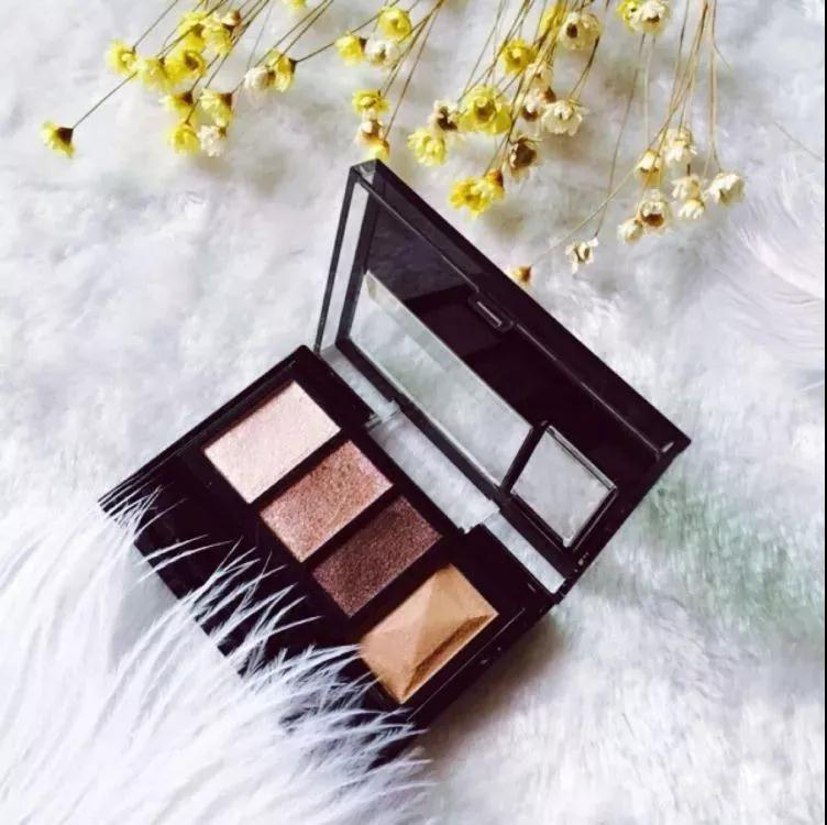 贫民窟女孩眼影拼多多买,新手美妆推荐好物平价