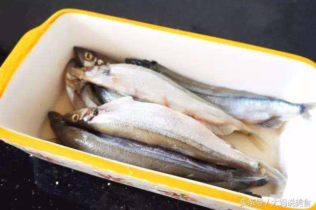 香煎多春鱼做法技巧,日式多春鱼怎么煎才好吃