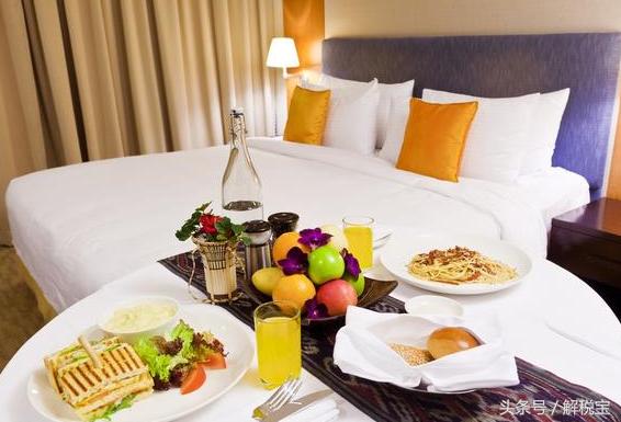 酒店里收费的水怎么付钱,酒店一般采取什么方式交税