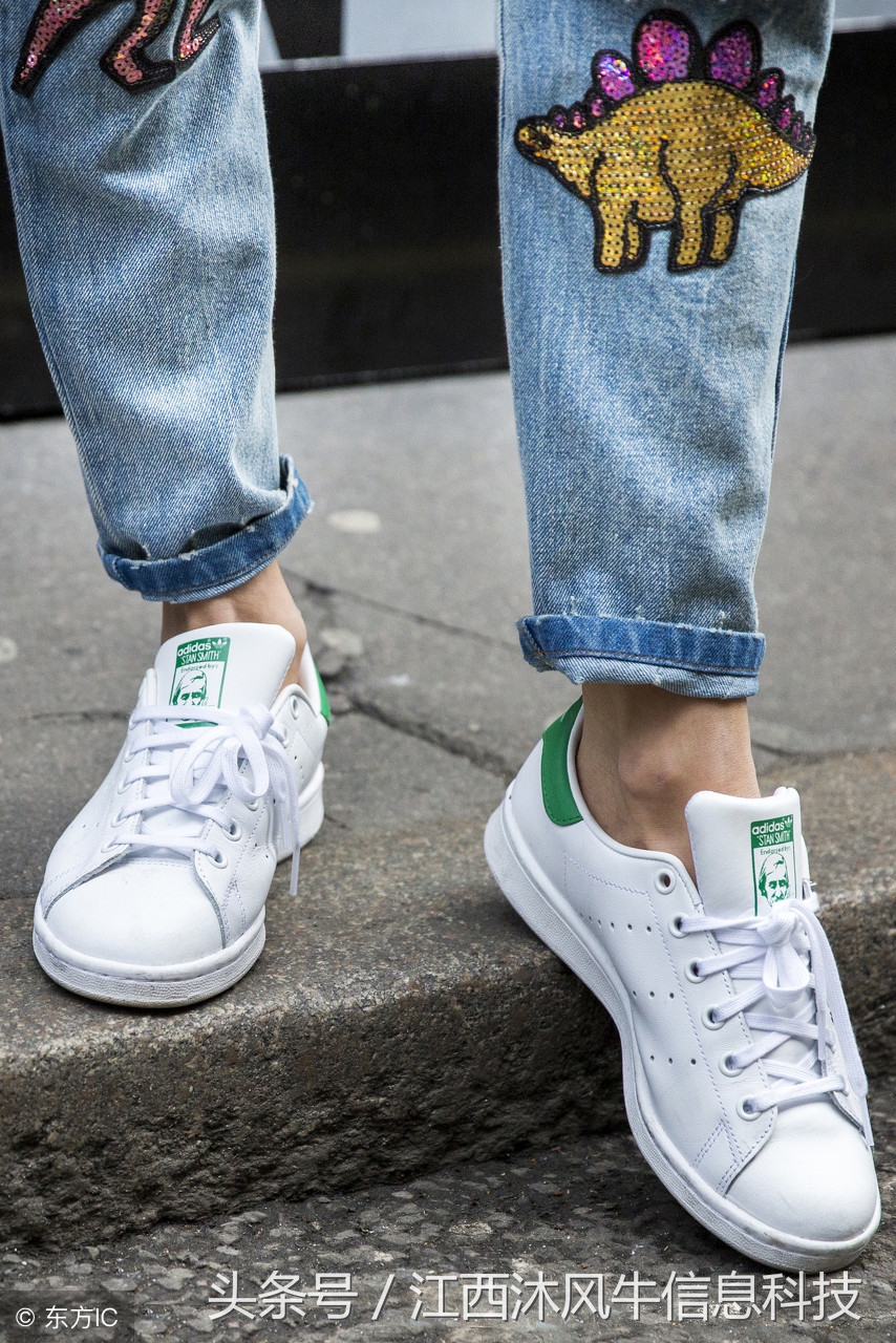 小白鞋磨脚底怎么办,新小白鞋磨脚后跟怎么办