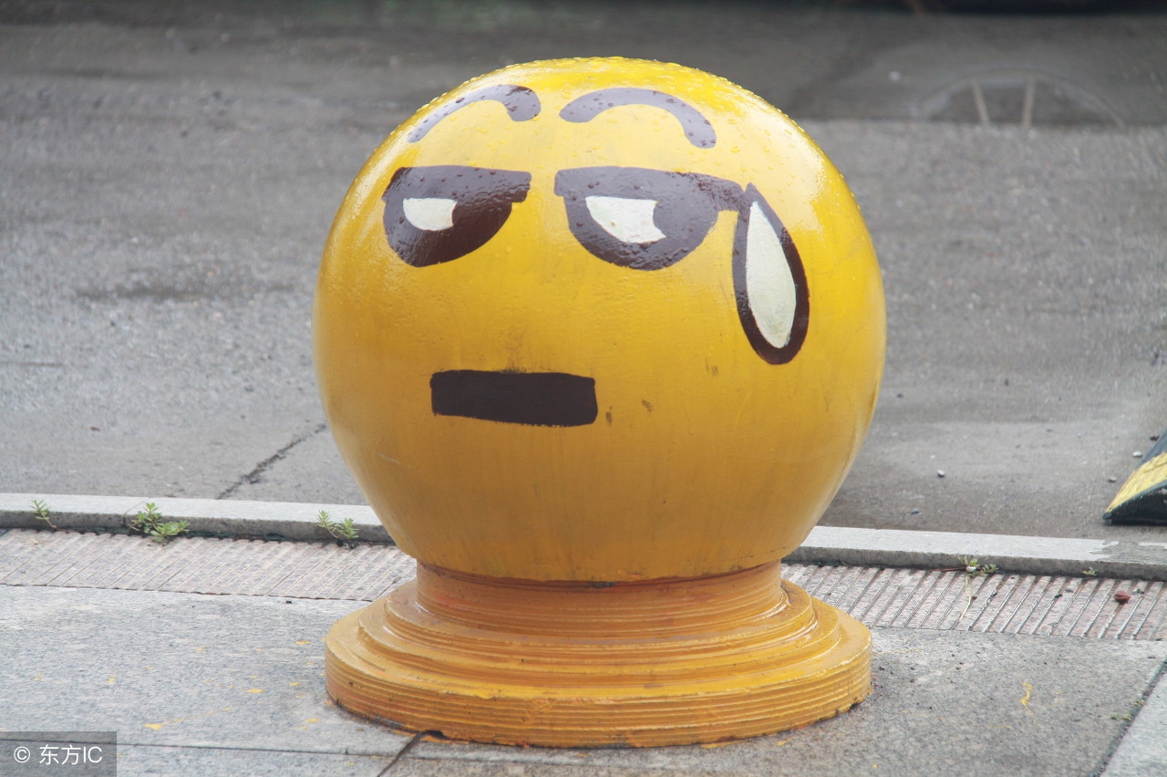 直接把老子拉出去了，卧槽，我屁股没擦，就跟他打起来了……