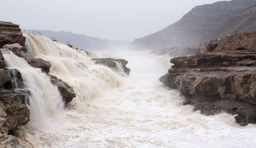 九曲黄河一壶收，看我中华母亲河的大气磅礴，点赞十里龙槽