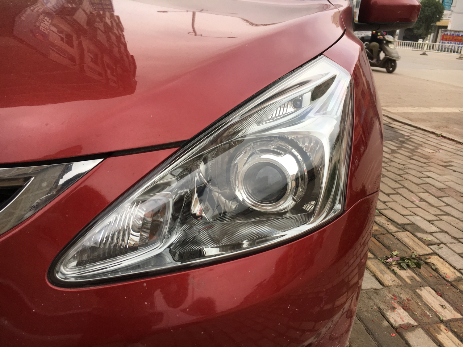 日产海拉大灯改装,日产骐达升级双光透镜套装