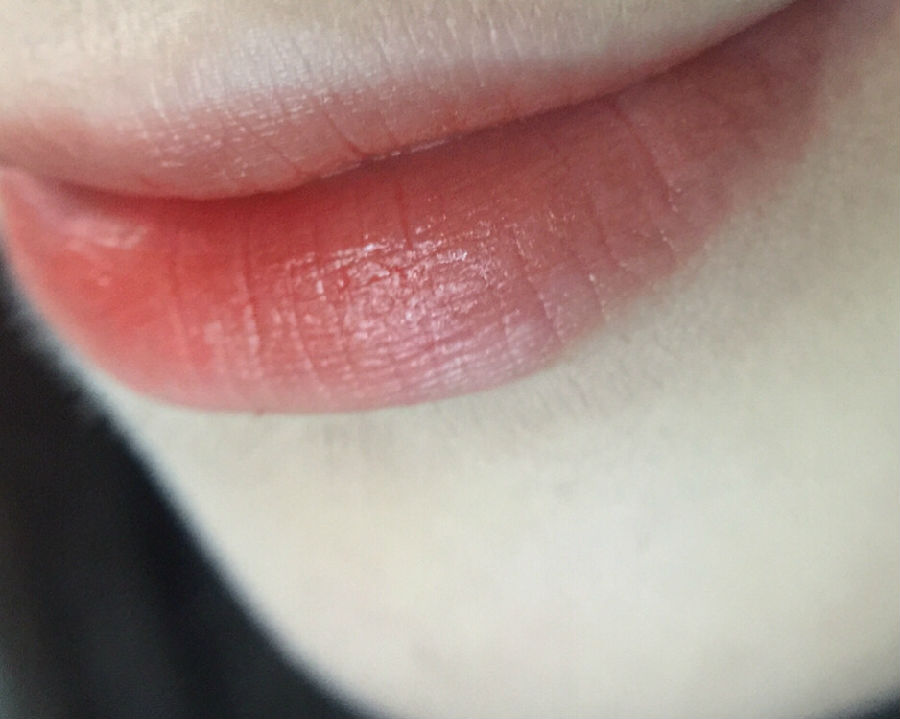 阿玛尼唇釉405和ysl唇釉208试色,阿玛尼405g和400g红管唇釉哪个好看