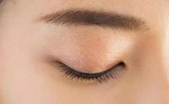 口罩眼镜装扮,口罩眼镜妆容教程