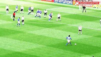 伊布十大经典进球,博格坎普转身进球