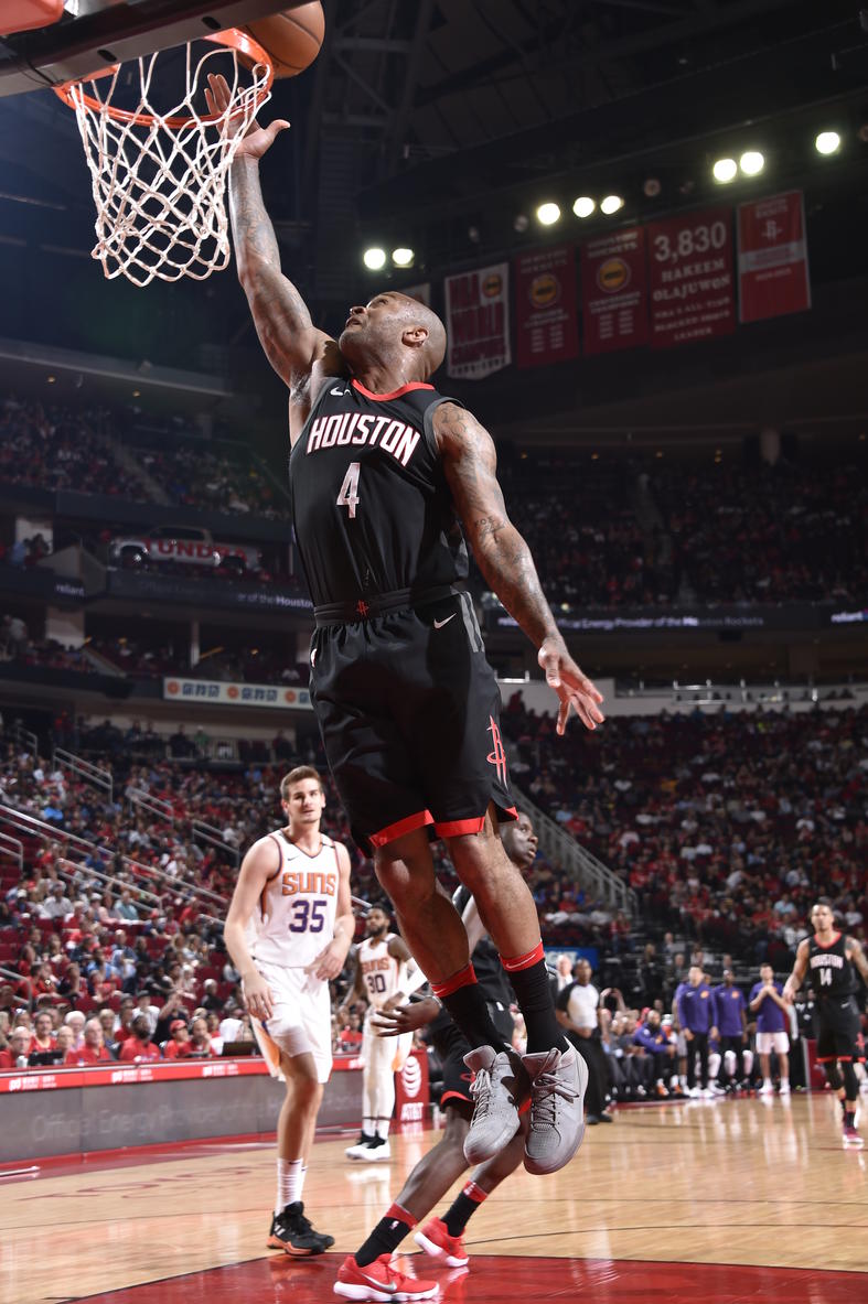 勒布朗最新战靴,勒布朗创造纪录