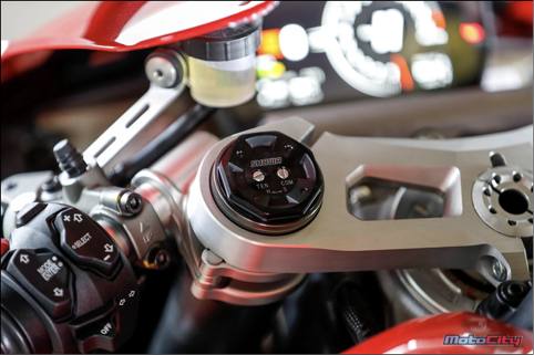 杜卡迪panigalev4新款座高区别,杜卡迪panigalev4speciale限量版