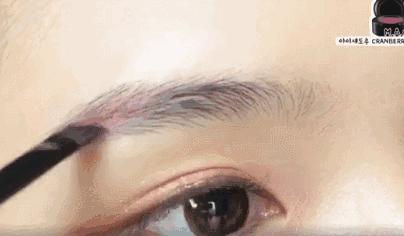 脸上种了樱桃草莓？郑爽崔雪莉的“果汁脸”怎么画出来？