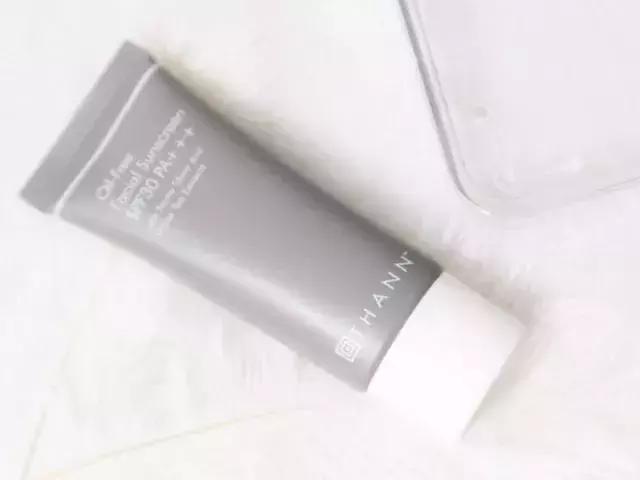 买的安耐晒怎么特别稠,安耐晒怎么不是白色的而是透明的