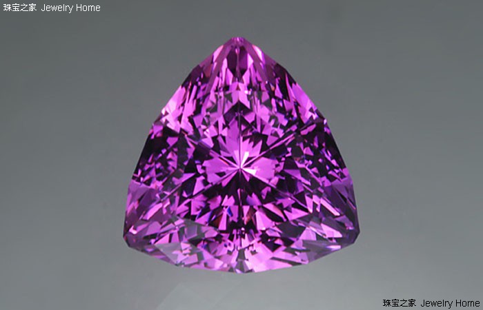 从瑞典王后的皇冠到大牌高珠的热捧,紫水晶凭什么一直荣宠不断?