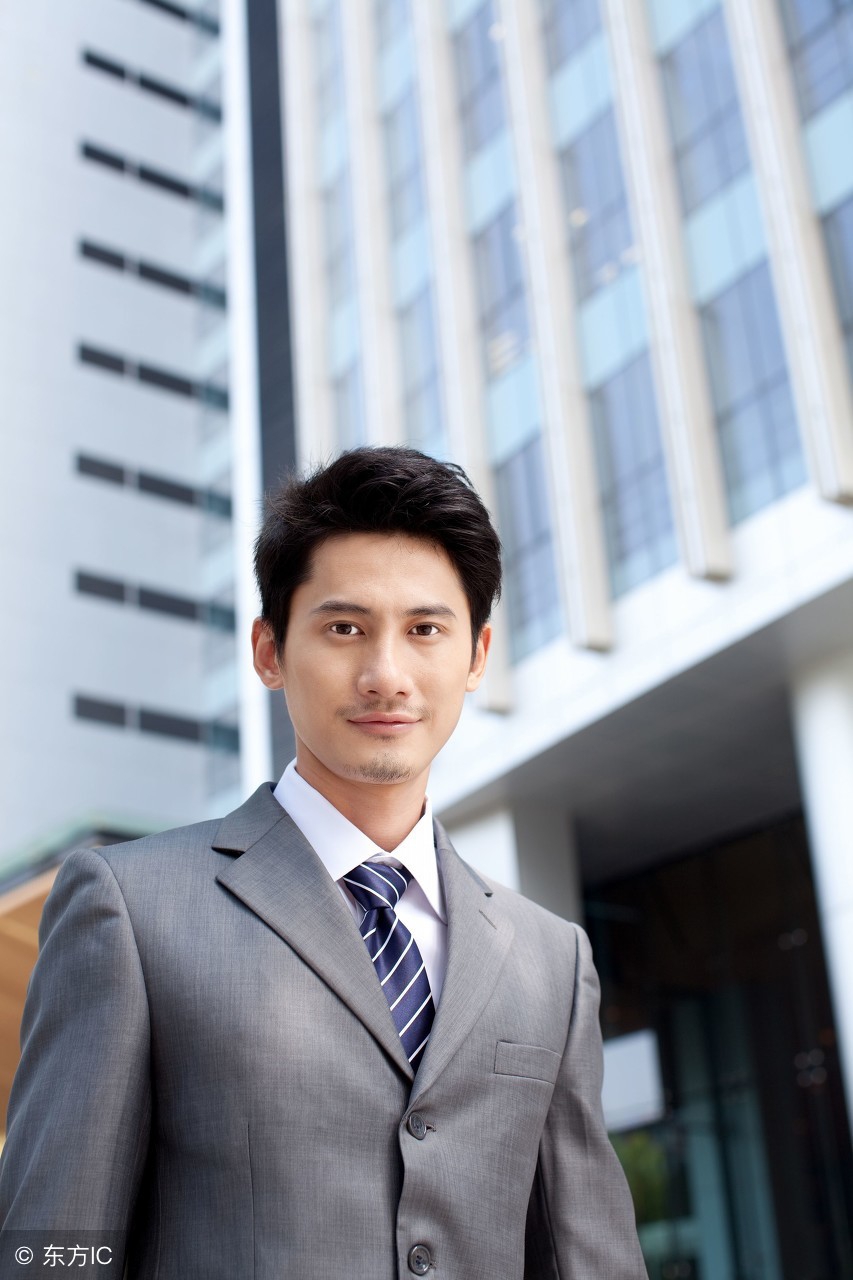 倒三角脸型适合什么发型男士,长脸型适合什么发型男士短发