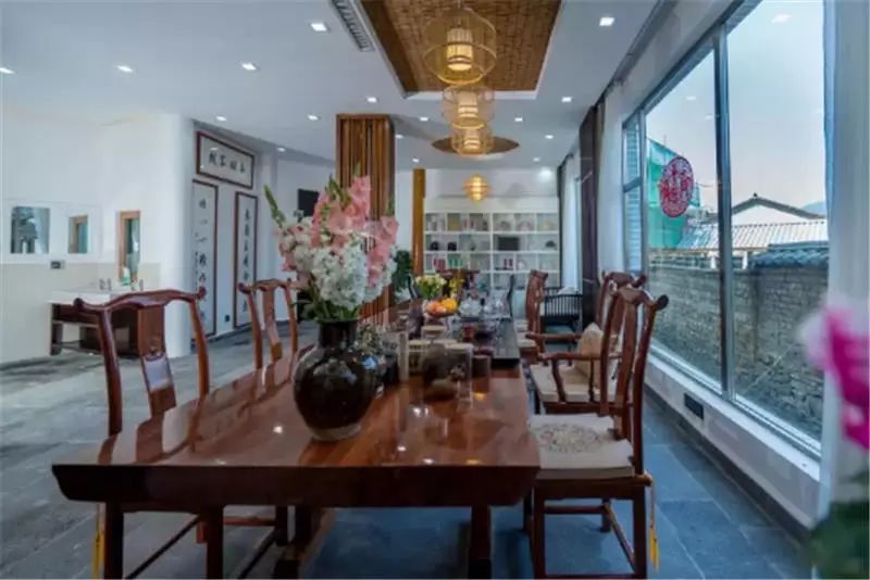 腾冲自在悬崖民宿,腾冲和顺实惠民宿