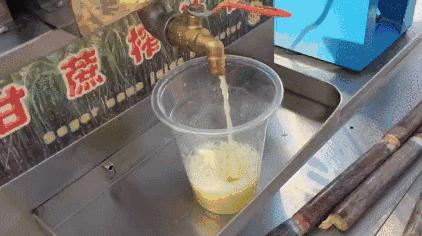 路边甘蔗汁榨汁,路边鲜榨甘蔗糖是真的吗