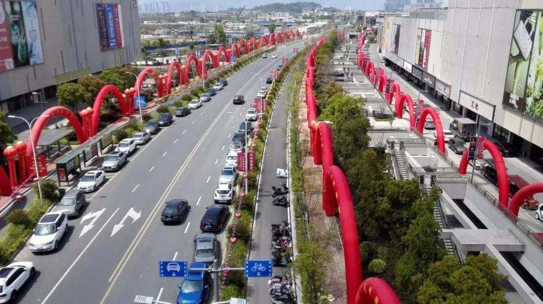 商贸业转型升级！站在风口上，利嘉国际商业城服装中心筑巢引凤