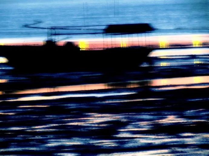 四月我们一起去旅行,4月我们一起去看海好吗