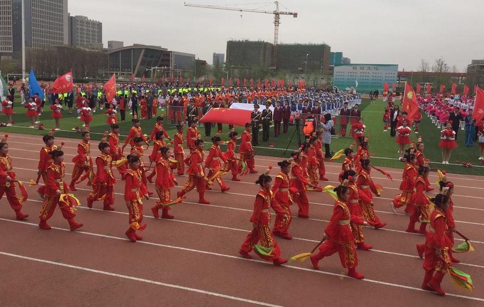 有趣的运动会小学生,一个运动会的游戏