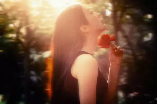 微信朋友圈晚安说说心情短语,自律励志晚安朋友圈说说