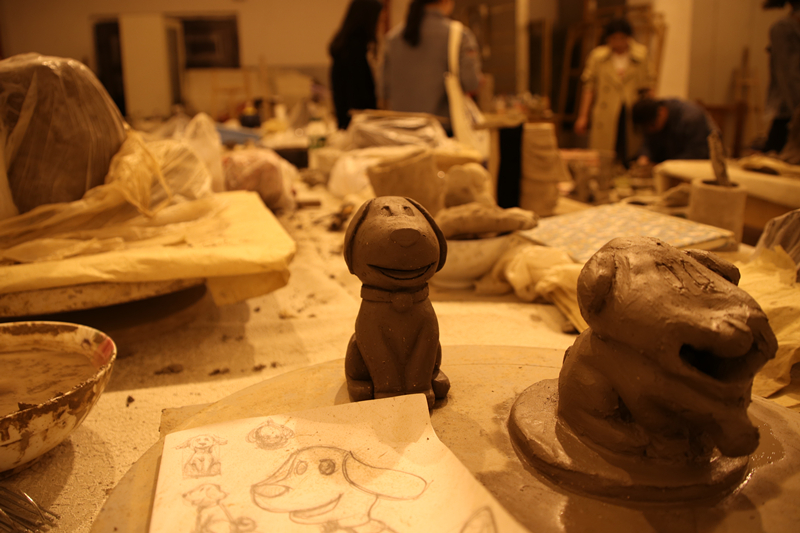 听说雕塑专业的学生还要学习金属焊接和3D建模?让郑大学子给你好好讲讲!