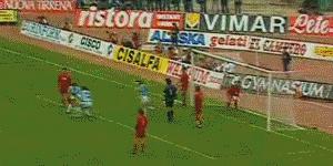 足球史上最精彩的倒勾,足球盘点2019疯狂的凌空射门集锦