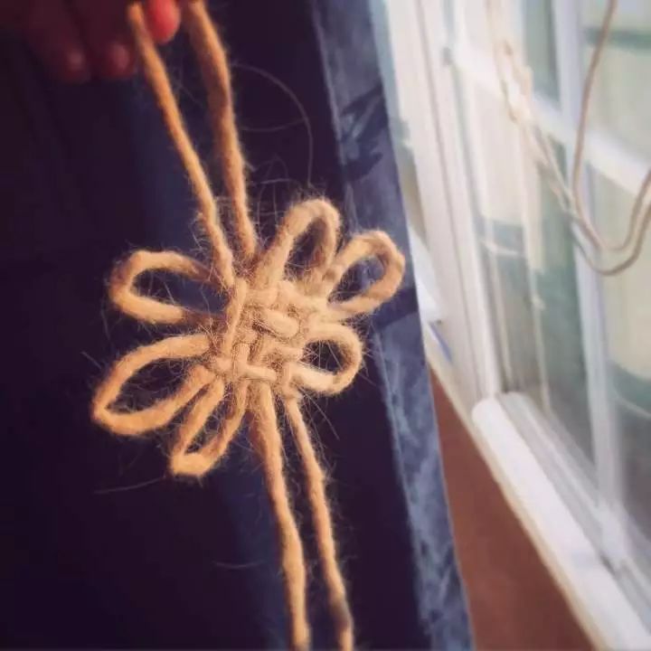 猫头秃了一块毛是怎么回事,为什么猫一直掉毛还不秃