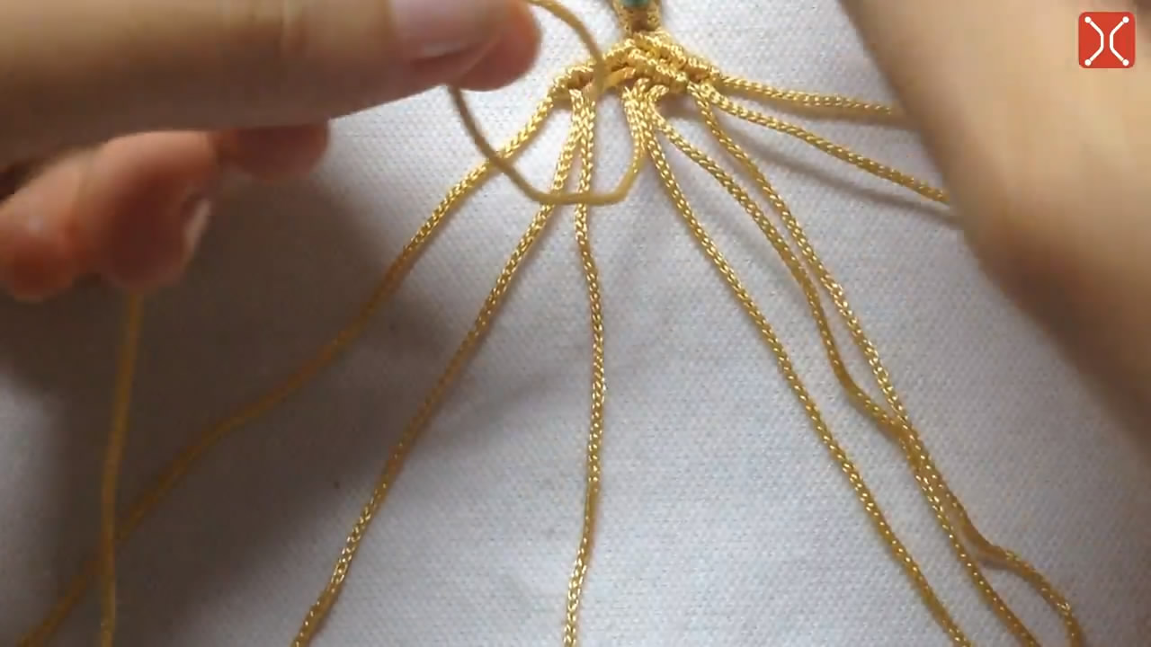 现在最流行的手链编织教程,简单易学手工编织手链伸缩结