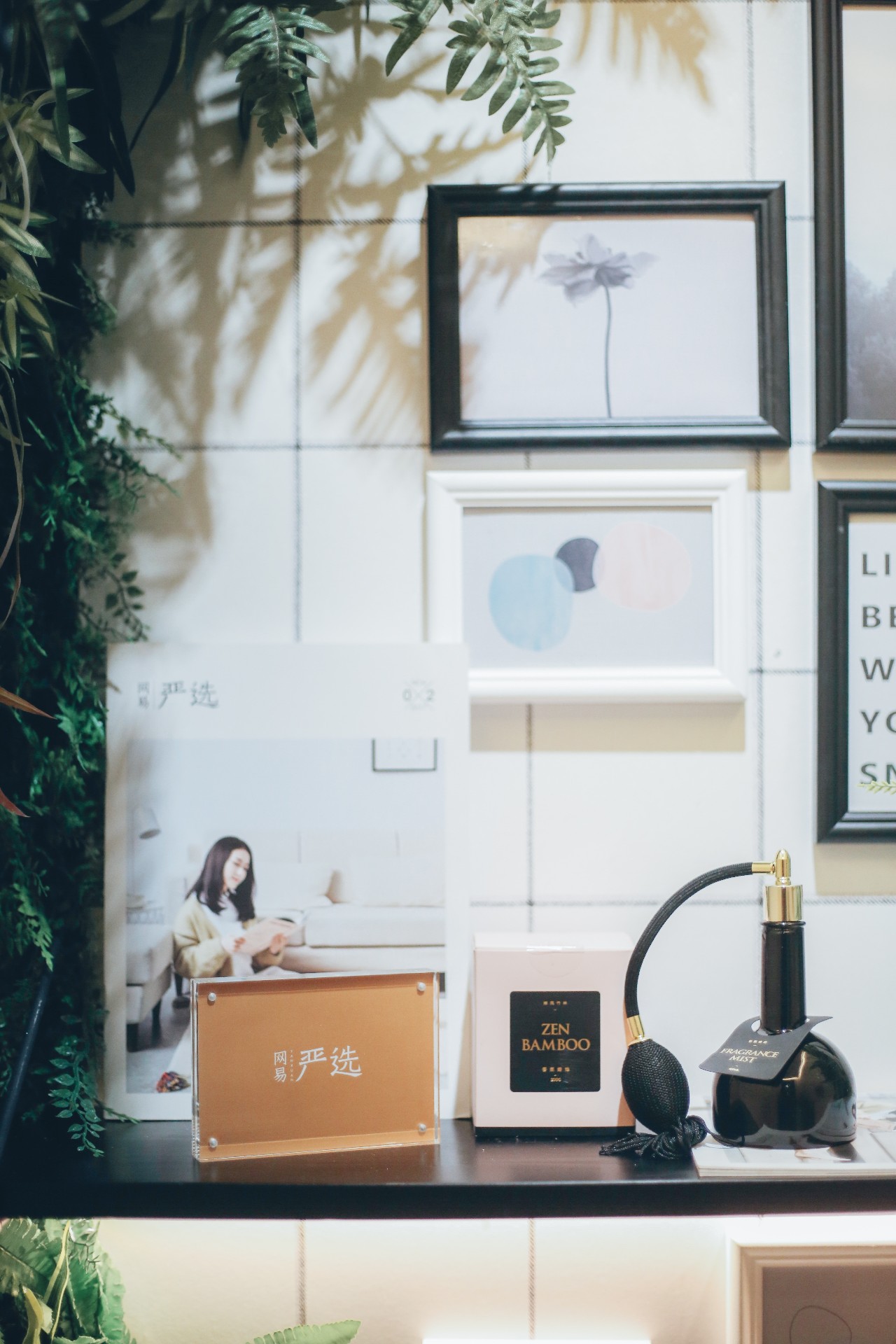 冒死闯进厕所*拍偷**，结果发现了......