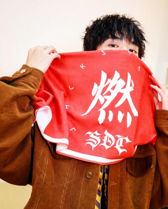 易烊千玺:路人缘好的艺人往往业务能力强,低调不作妖,性格善良