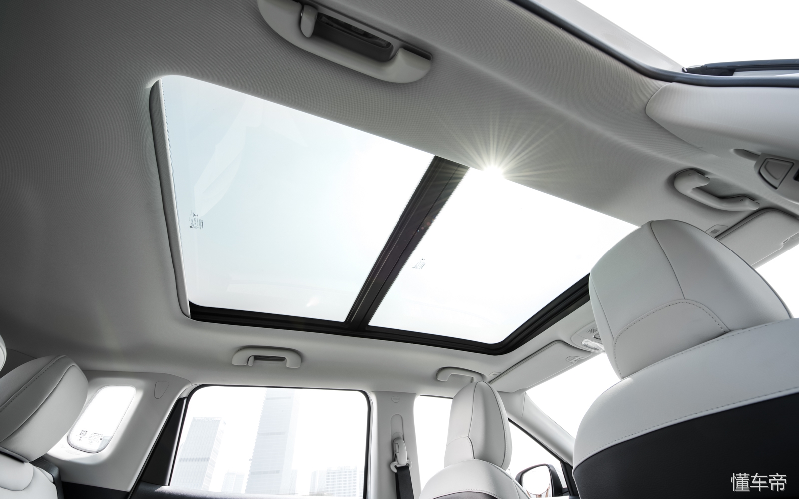 2014年jeep指南者2.4油耗,四驱强油耗高测试新款jeep指南者