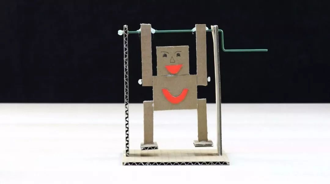 怎么用纸板制作电脑小子玩具,用纸板做的棍子玩具