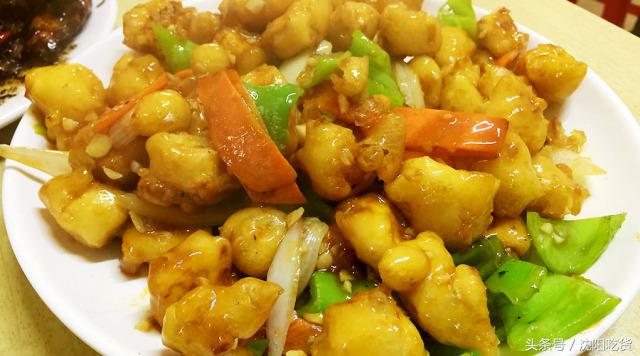 满满一大盘子居然只要10块钱，吃过这家店，我都想搬家了！