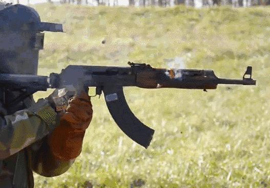 自动步枪能取代轻机枪吗,为什么有自动步枪还要班用机枪