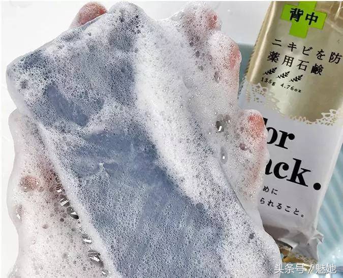 鸡皮肤背部痘印怎么祛除,去后背痘去鸡皮的方法