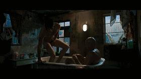 温情搞笑的英国电影,9部让人爆笑不已的英式幽默电影