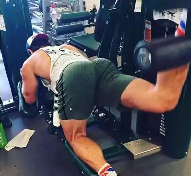 屁股翘了不起啊,屁股翘的男人有哪些优点