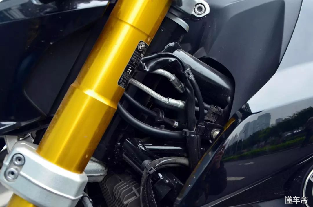 宝马摩托车入门款g310r参数表,宝马入门摩托车g310s