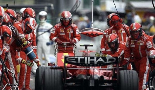 f1十大维修区事故,f1十大维修现场