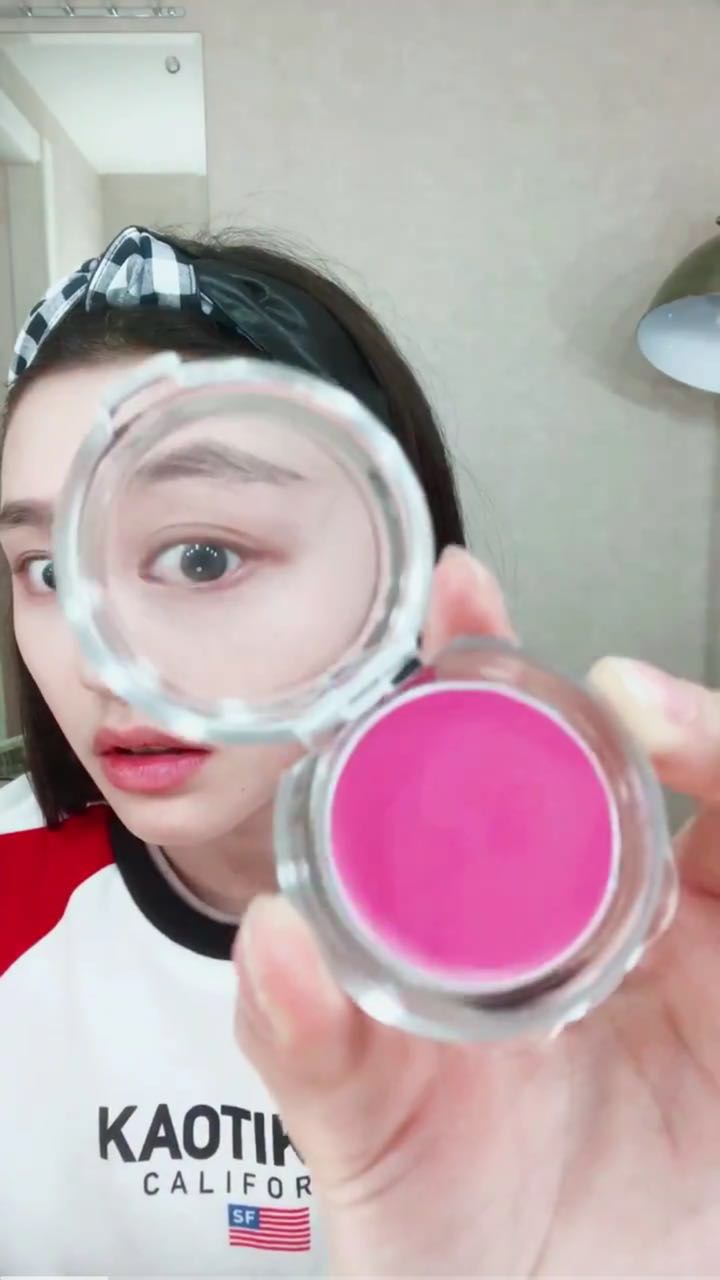 美妆推荐林允,林允推荐美妆博主