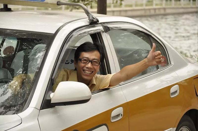 “老司机”余波：拉活儿23年，方向盘里藏着故事也藏着歌儿