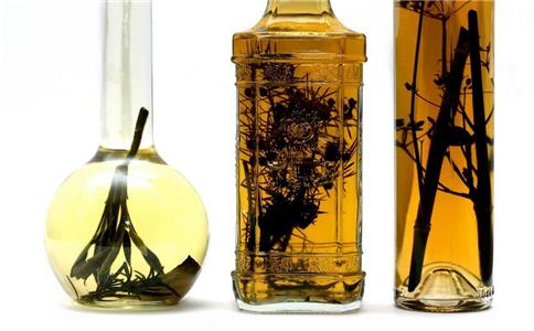 药酒加蜂蜜的功效与作用,自制药酒的做法是否科学