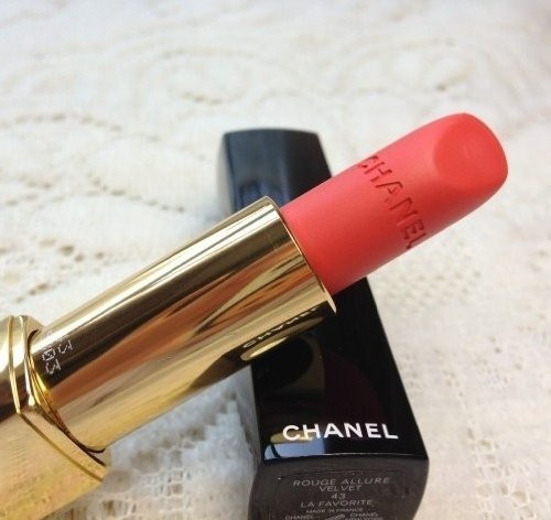 说一说回购五次以上的化妆品 (盘点不建议买的化妆品)