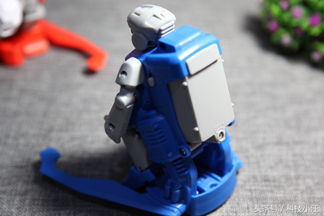 圆个自己的足球梦,米家有品众筹的SIMI足球机器人开箱体验