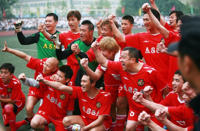 谭咏麟与明星合唱,谭咏麟和王铮亮唱的同一首歌