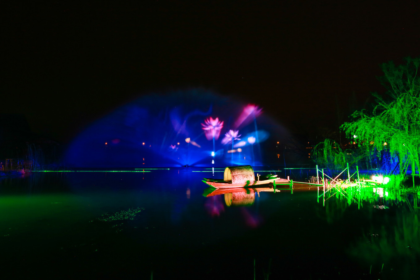 三月的拈花湾樱花烂漫,烟花三月桃花