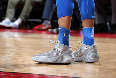nba赛场球鞋特写,安踏kt8纪念科比