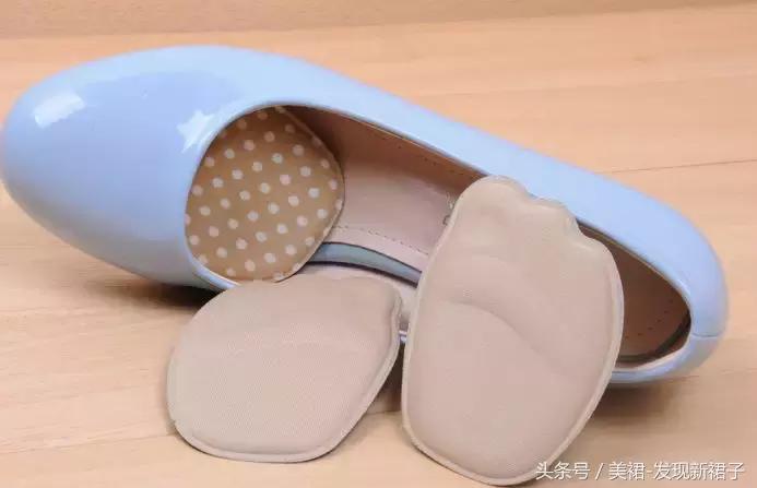 高跟鞋磨脚太累怎么办,高跟鞋磨沙不磨脚